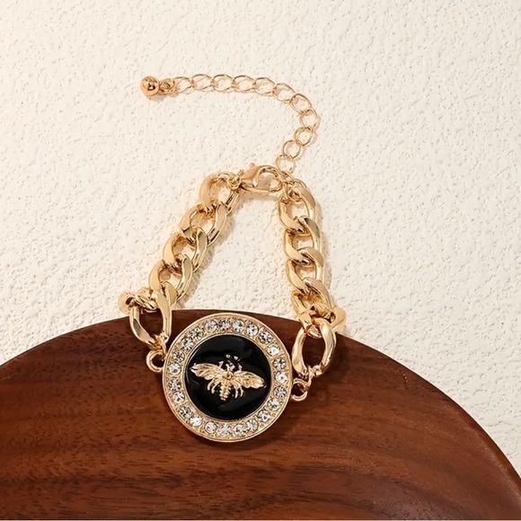 Elegant Designer Luxury Rhinestone Bracelet - NEW - Picture 3 of 6